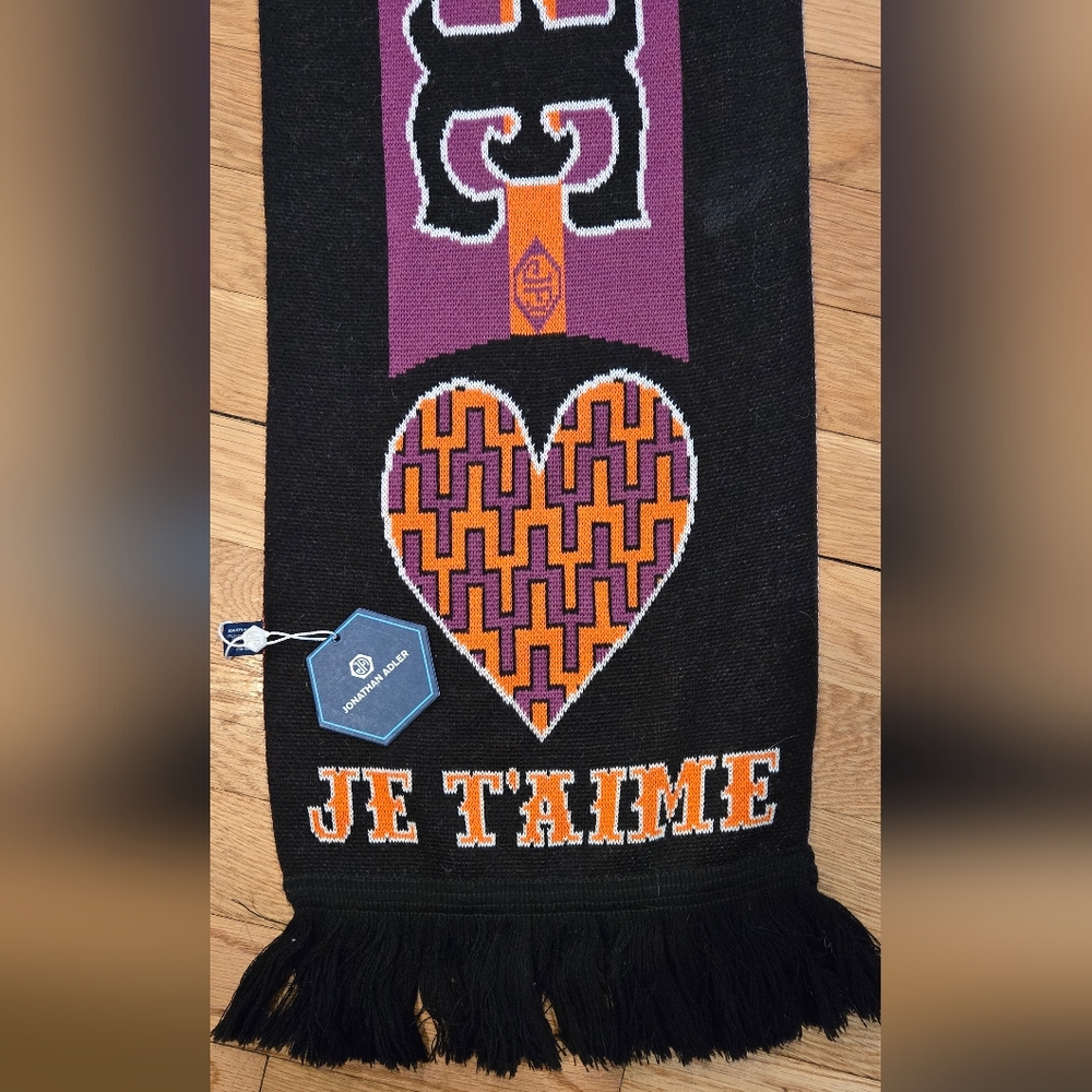 NTW JONATHAN ADLER- ''JE T'AIME'' WOOL BLEND KNIT SCARF WITH FRINGE 10X72''